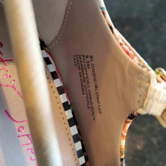Betsey Johnson Blondie Mary Jane Platform Heels - Picture 9 of 9